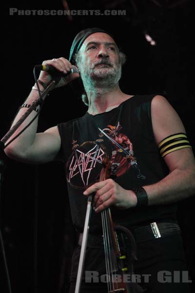 GOGOL BORDELLO - 2006-06-25 - CERGY - Base de Loisirs - Sergey Rjabtzev